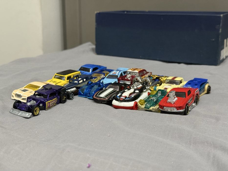 продам HotWheels