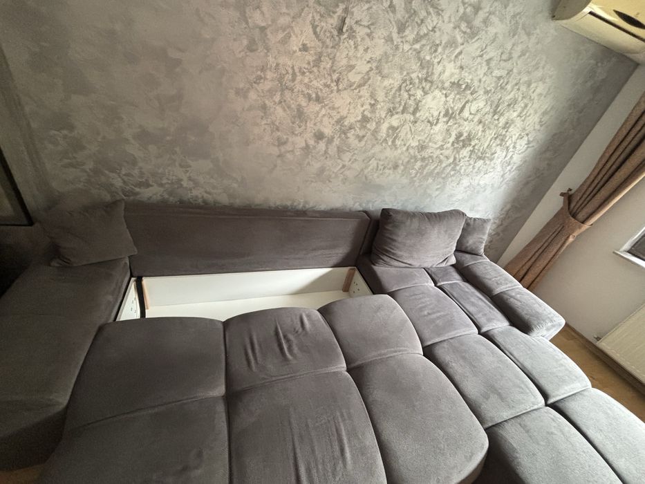 Vând colțar extensibil cu ladă depozitare .