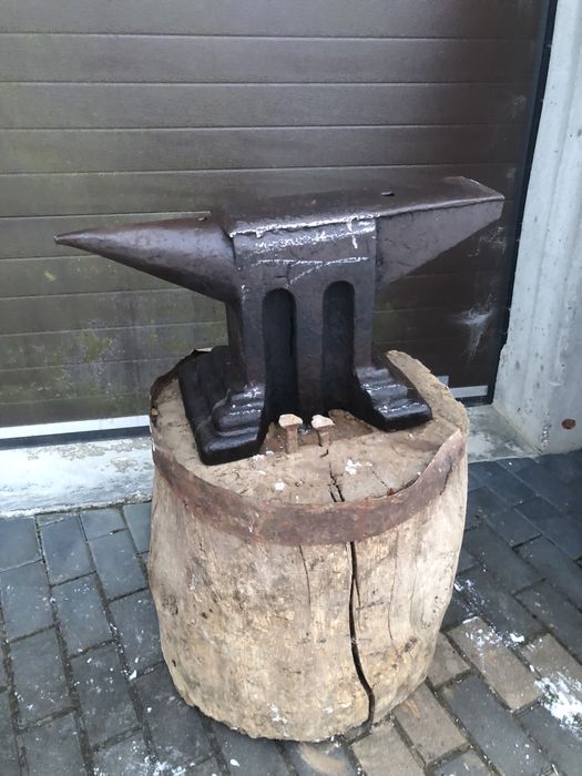 Nicovală vechi de colecție