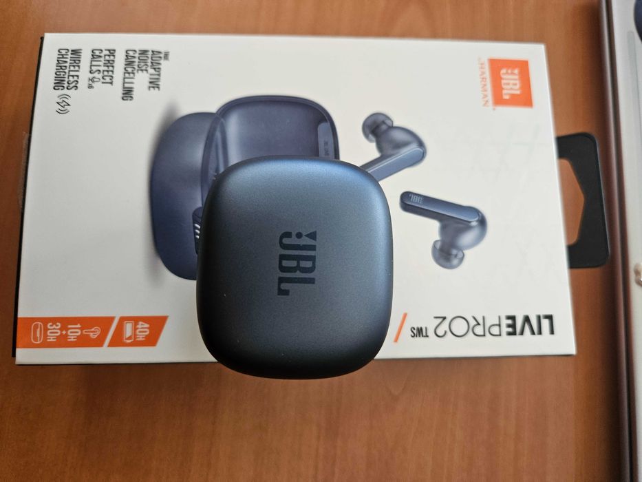 Безжични слушалки JBL livepro 2
