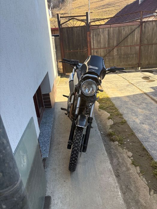 Dau doar la schimb cu gip 4x4 pentru detalii sunați la nr