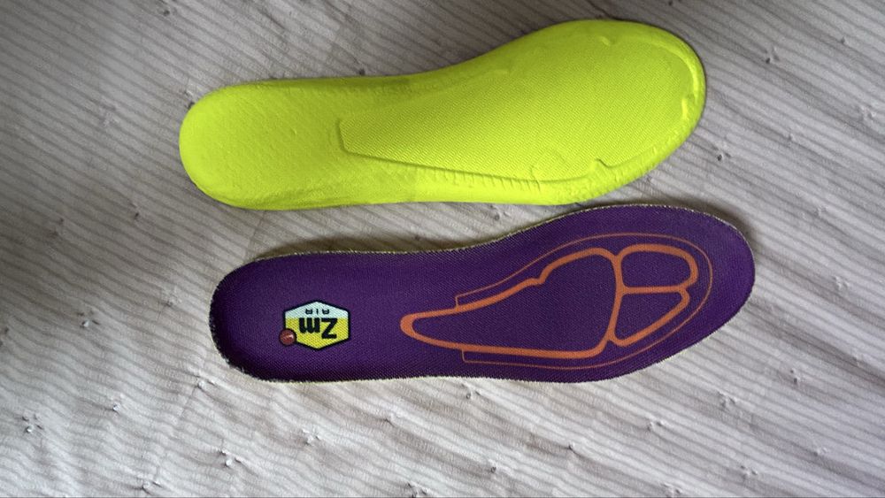 Продам бутсы air zoom