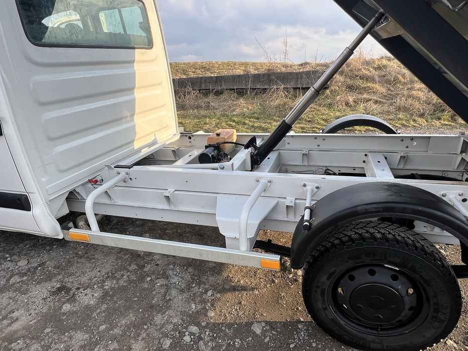 Vand Renault master basculabil 7 locuri 2.5 120 cp