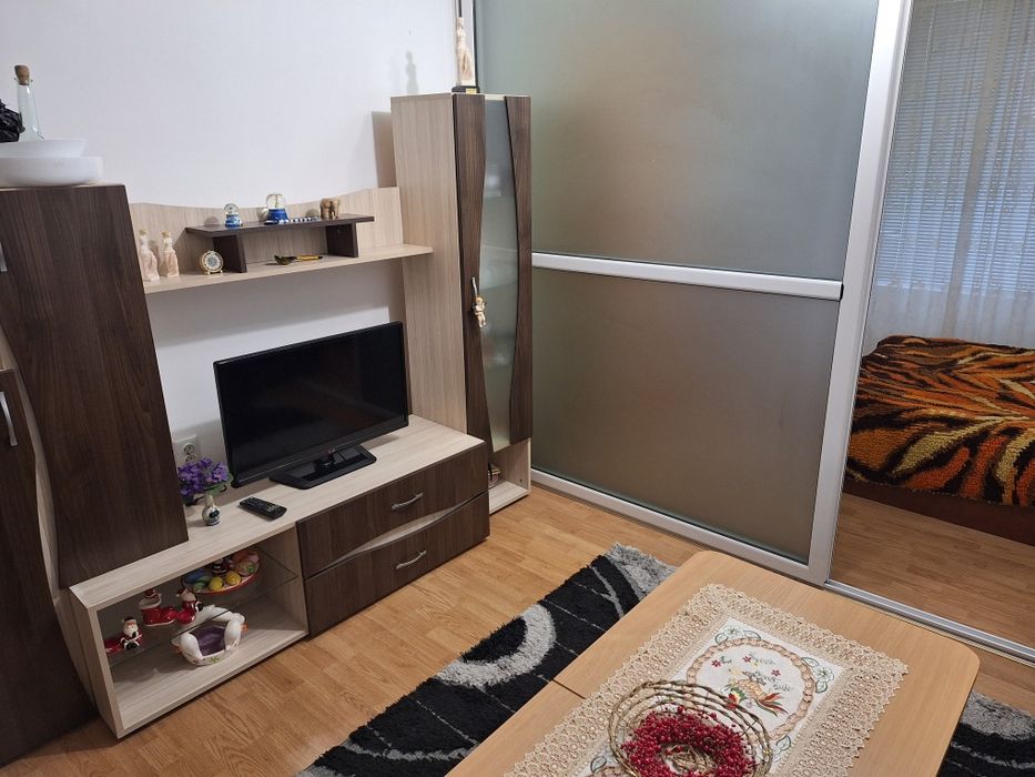 Дава се под наем Двустаен апартамент в Добрич, Дружба 2 - 70 кв.м за 306 € - Снимка #4