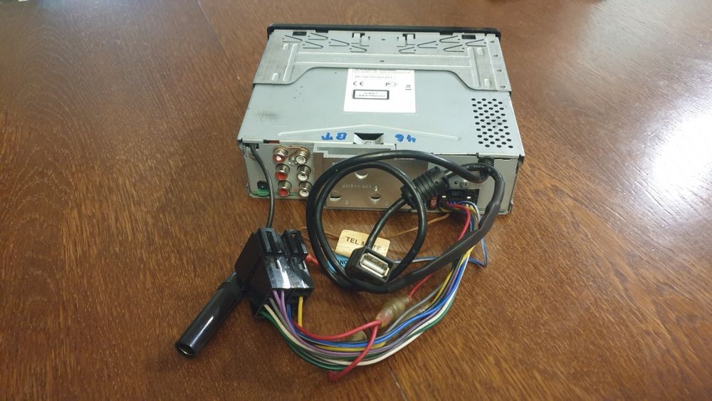 Авто радио плеър музика за кола Кенуулд Kenwood CD MP-3 USB AUX Bluetooth Блутут Цветове