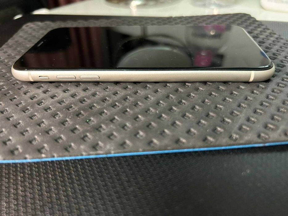 iphone 11 - alb - 64 gb