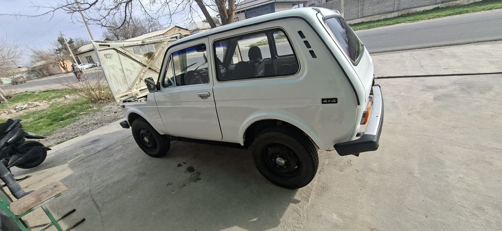 Автомобил нива 4x4  1994 ишлаб чикарилган