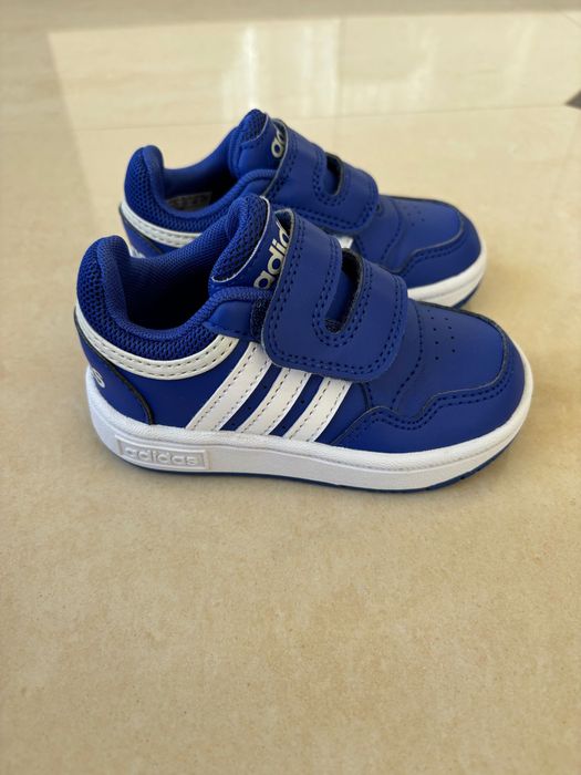 Детски обувки Adidas hoops