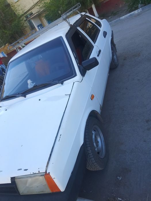 Ваз 21099.    ...