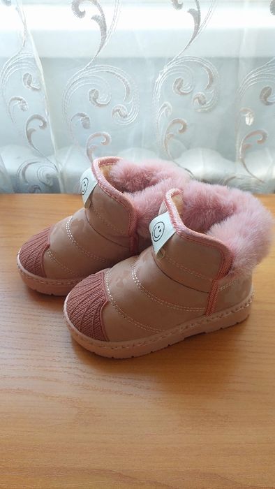 Продам детские сапожки