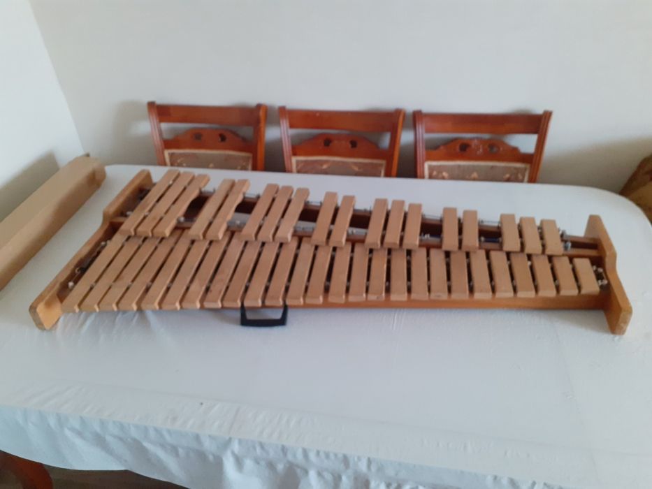 Продам музыкальный ксилофон