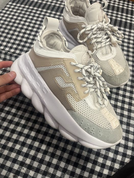 Versace chain reaction