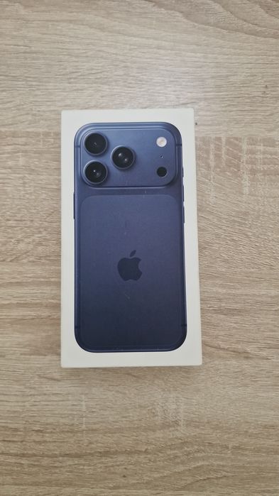 Телефон IPhone 17pro