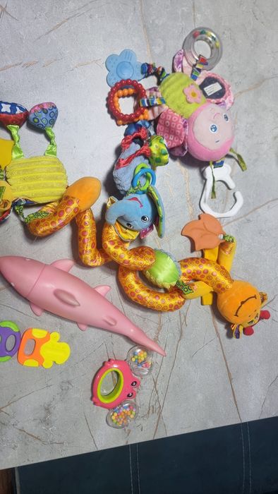 Игрушки для кроватку или коляску