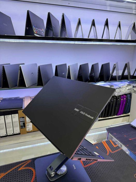 Asus VivoBook 15 OLED/i7-1255U/16GB/512GB SSD/15.6" OLED