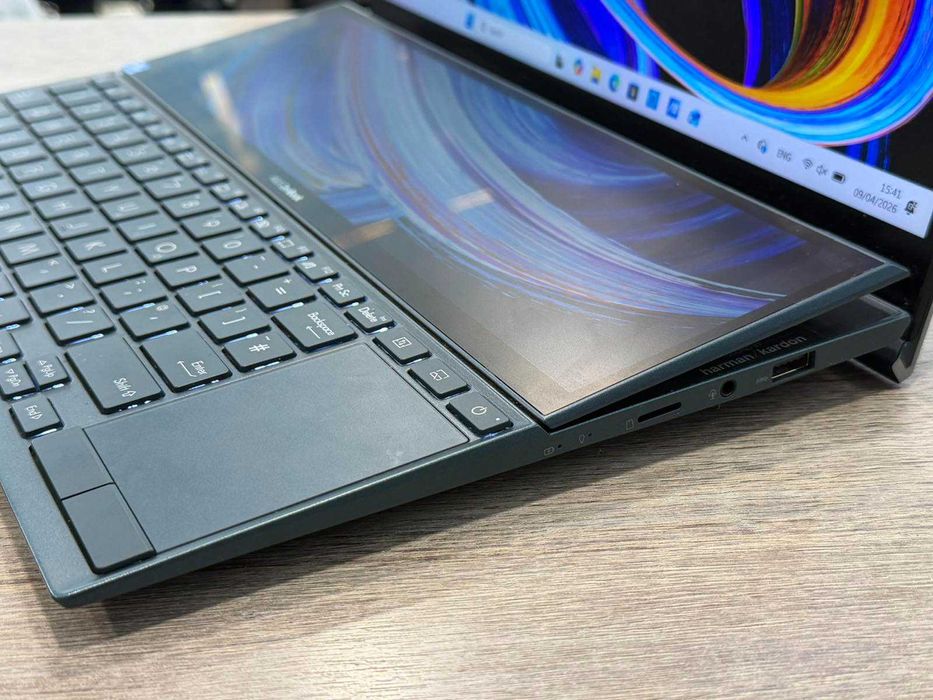 ASUS ZenBook Duo 14 UX482EG