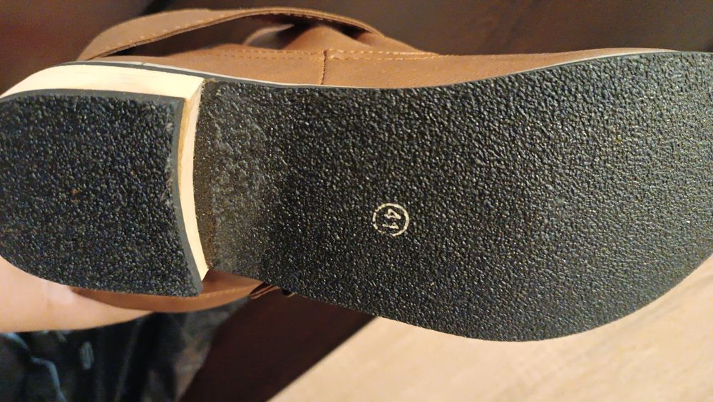 Два чифта Есенни Боти, ЧИСТО Нови, 41 номер