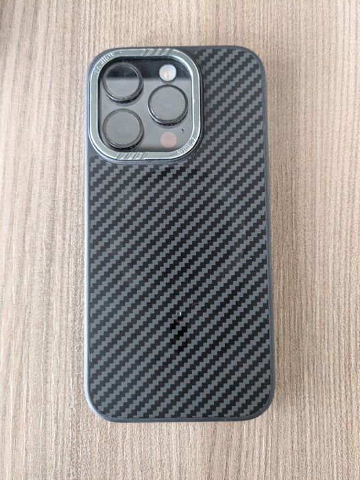 iPhone 15 Pro 128gb идеальное состояние + приватное стекло и чехол
256