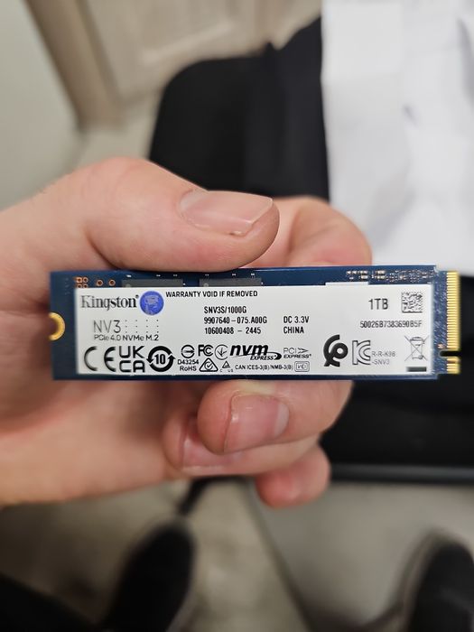 Продам Kingston m2 1tb