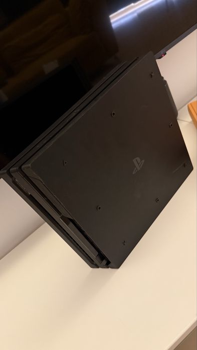 Consola Sony Playstation PS 4 PRO 1TB