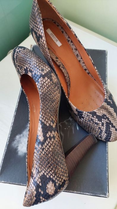 Обувь женская, туфли