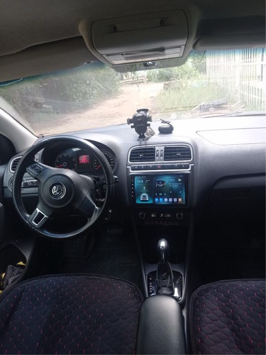 Volkswagen polo 2014 года.