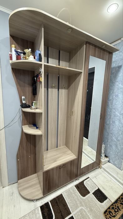 Продается прихожая срочно!