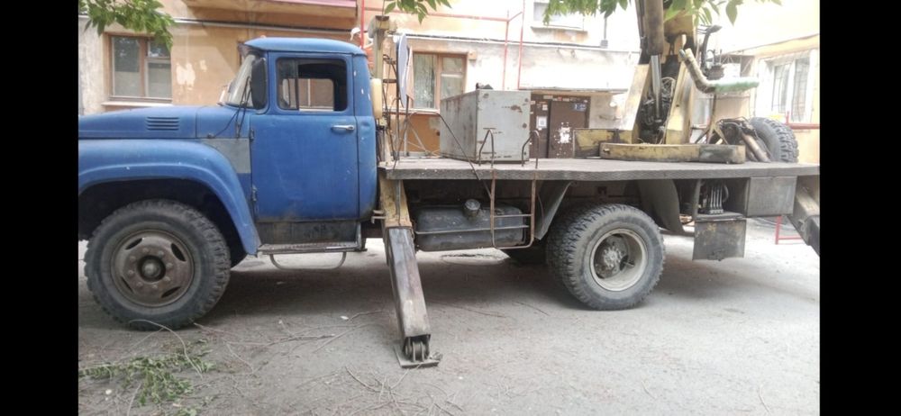 Продам Автовышку зил 130