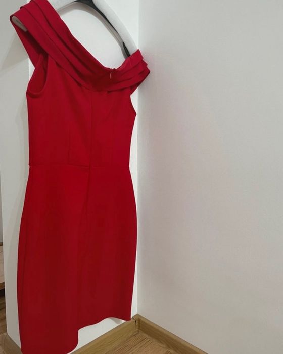 Rochie eleganta scurta roșie