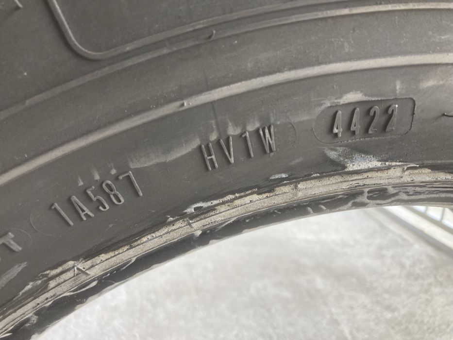 Гуми за камион 295-80-22.5