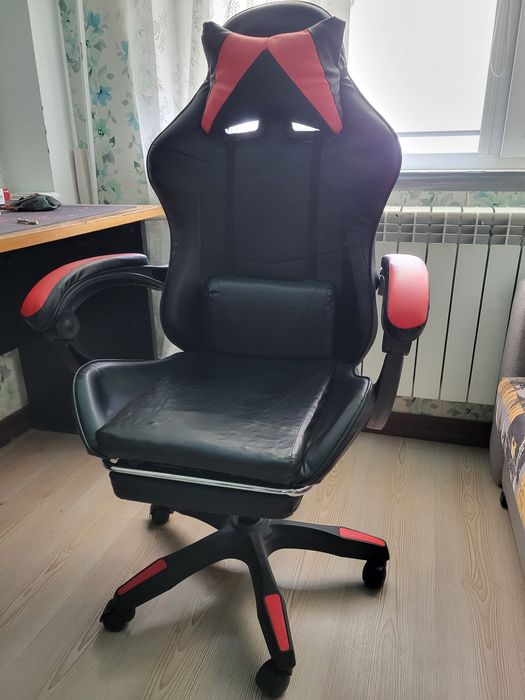 Игровое кресло в отличном состоянии