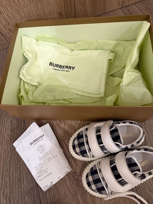 Детски обувки различни размери - Burberry, Adidas, Nike