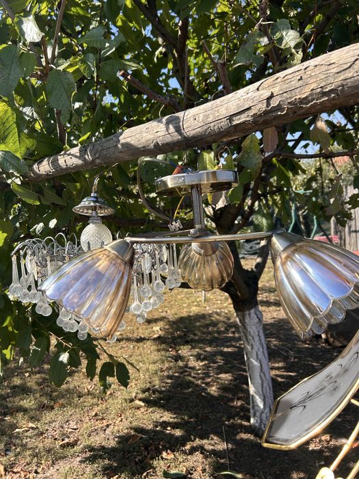 Lustre per bucata