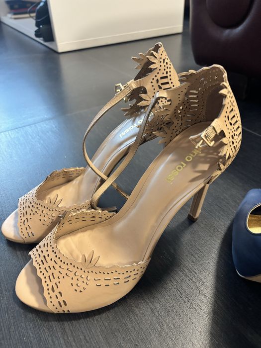 Дамски средно високи токчета