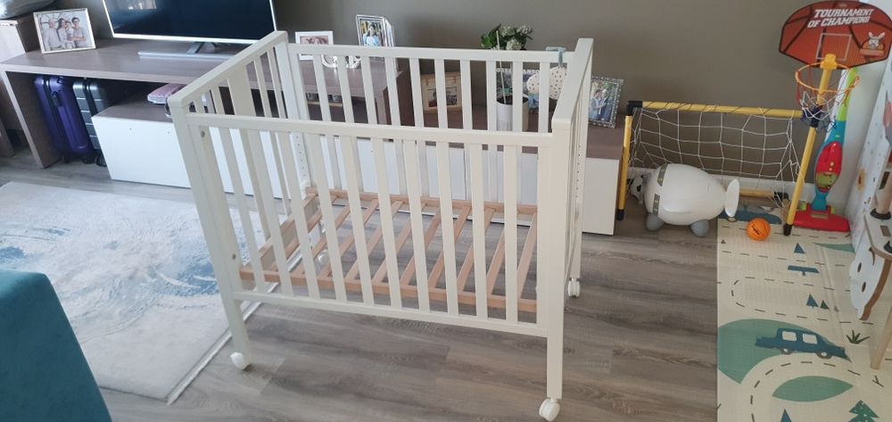 Patut din lemn 70×130cm cu saltea de aloe vera inclusa - Anne Bebe