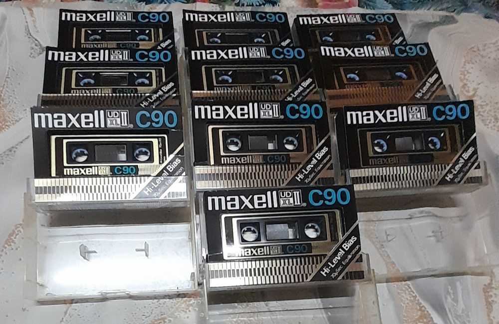 Аудио касети  MAXELL/ Gold/  със Сръбска музика