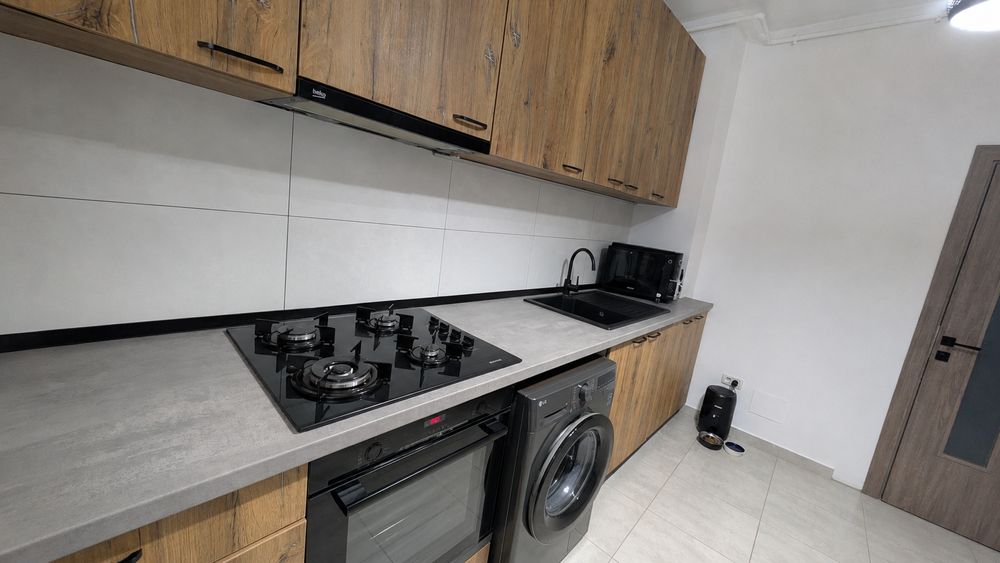 Vând apartament 3 camere