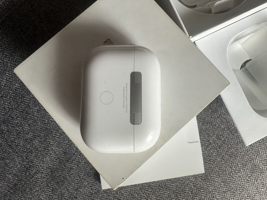 Кейс airpods pro 2 оригинал