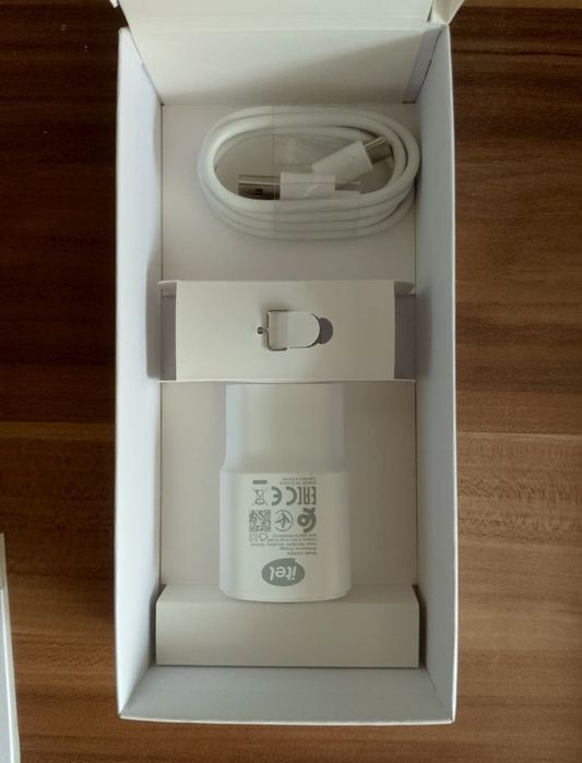 Смартфон ITEL a50 черен.