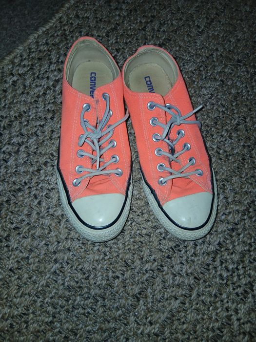 Ботуши Zara нови и кецове Converse  40 номер