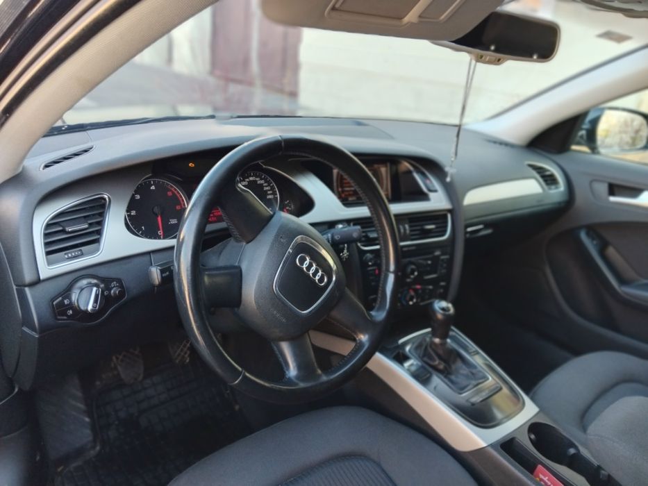 AUDI A4 2010 — imagine 5