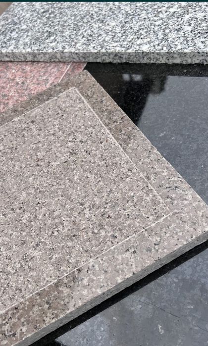 Гранит травертин мрамор ступени перила тумбы итд