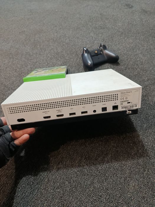 Ps 4 maneta , Xbox oan s manete si josticuri