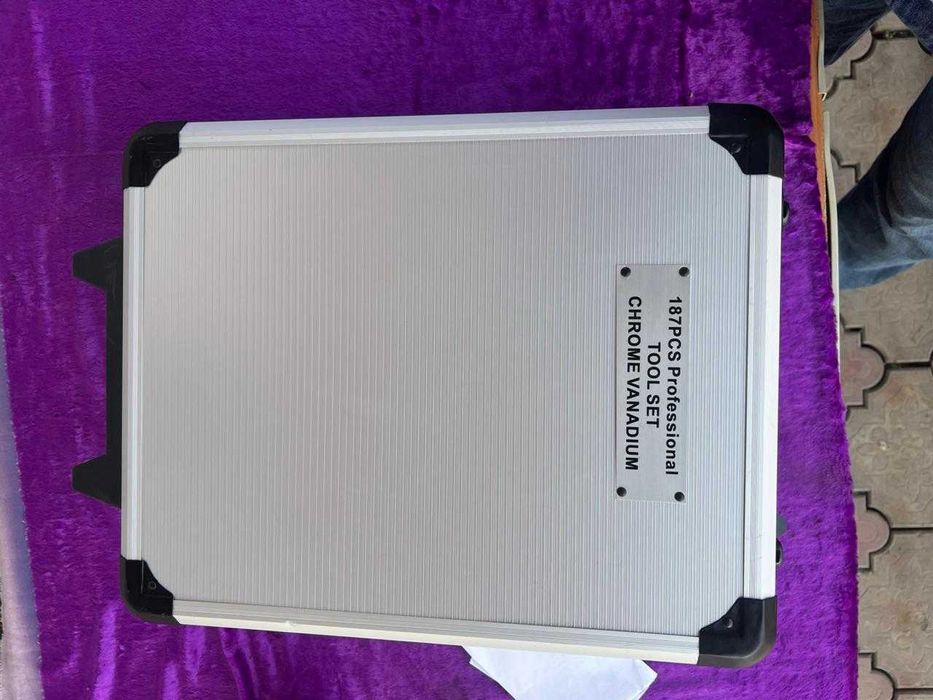 Набор инструментов 187 штук в кейсе