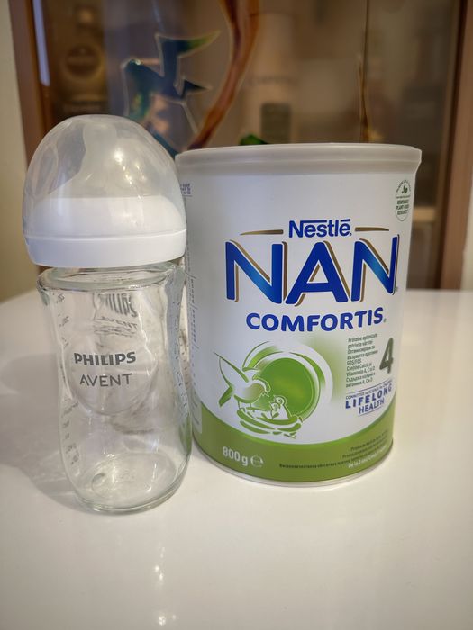 Cutie sigilata de lapte praf NAN Comfortis 4