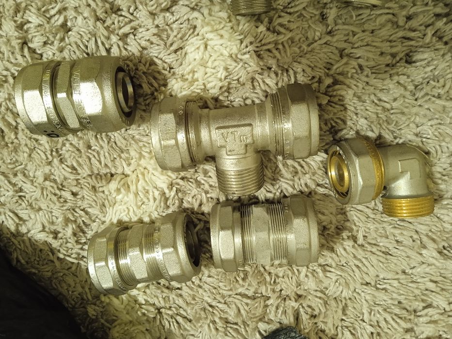 Продам.       краны