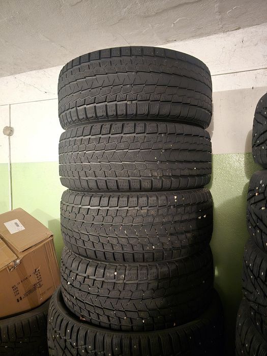 Yokohama ice guard R17
