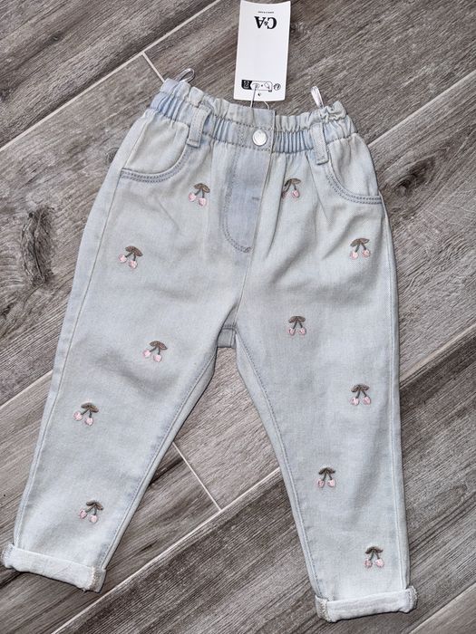 Blugi C&A noi cu eticheta marimea 86