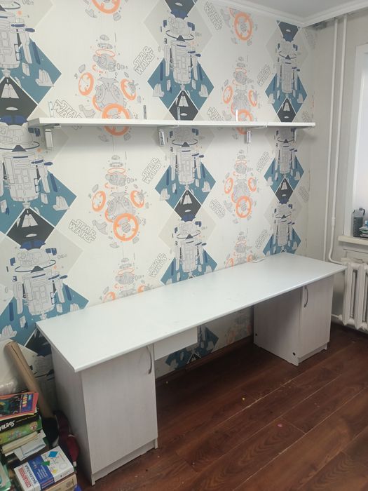 Продам стол срочно