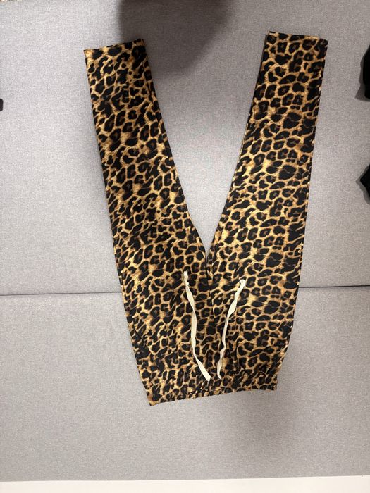 Pantaloni leopard